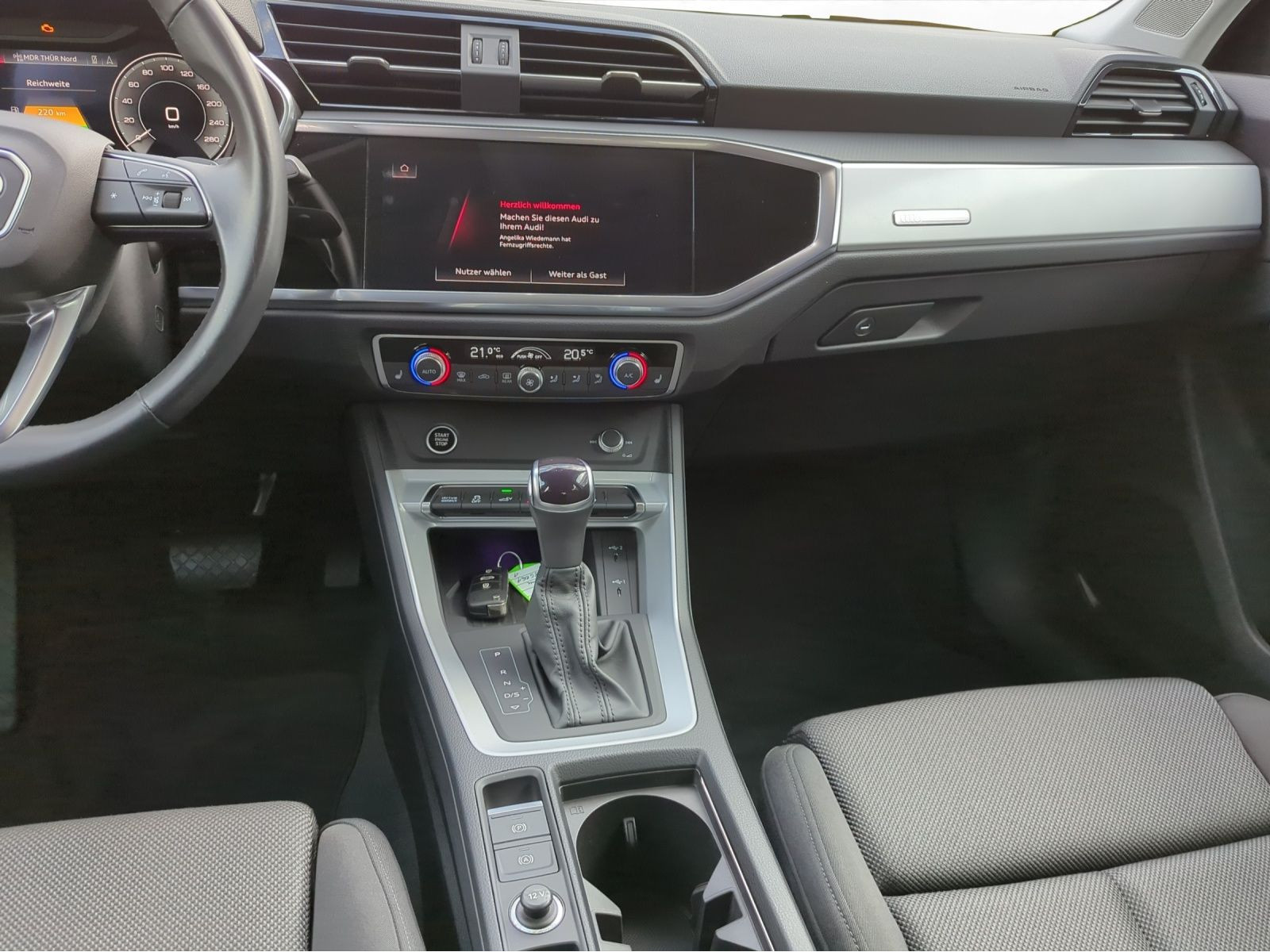 Audi - Q3_5