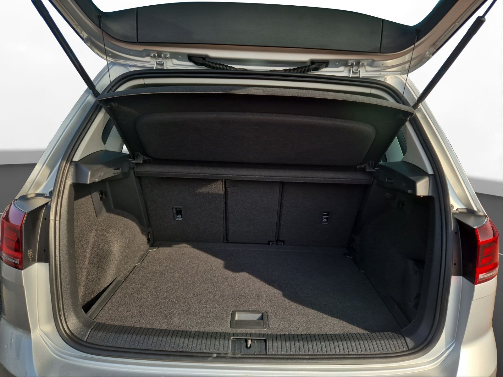 Volkswagen - Golf Sportsvan_10