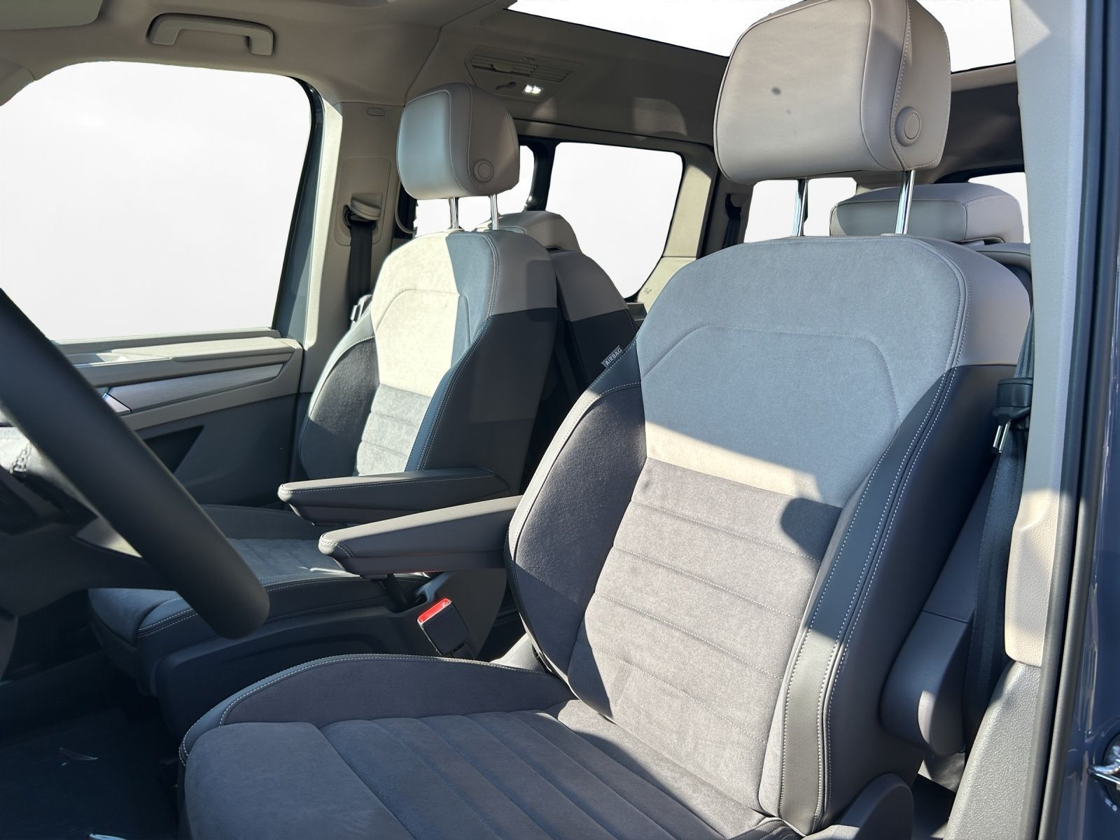Volkswagen - Multivan_12