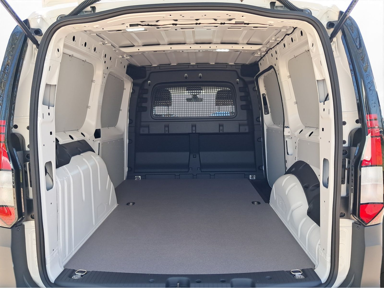Volkswagen - Caddy Cargo_11