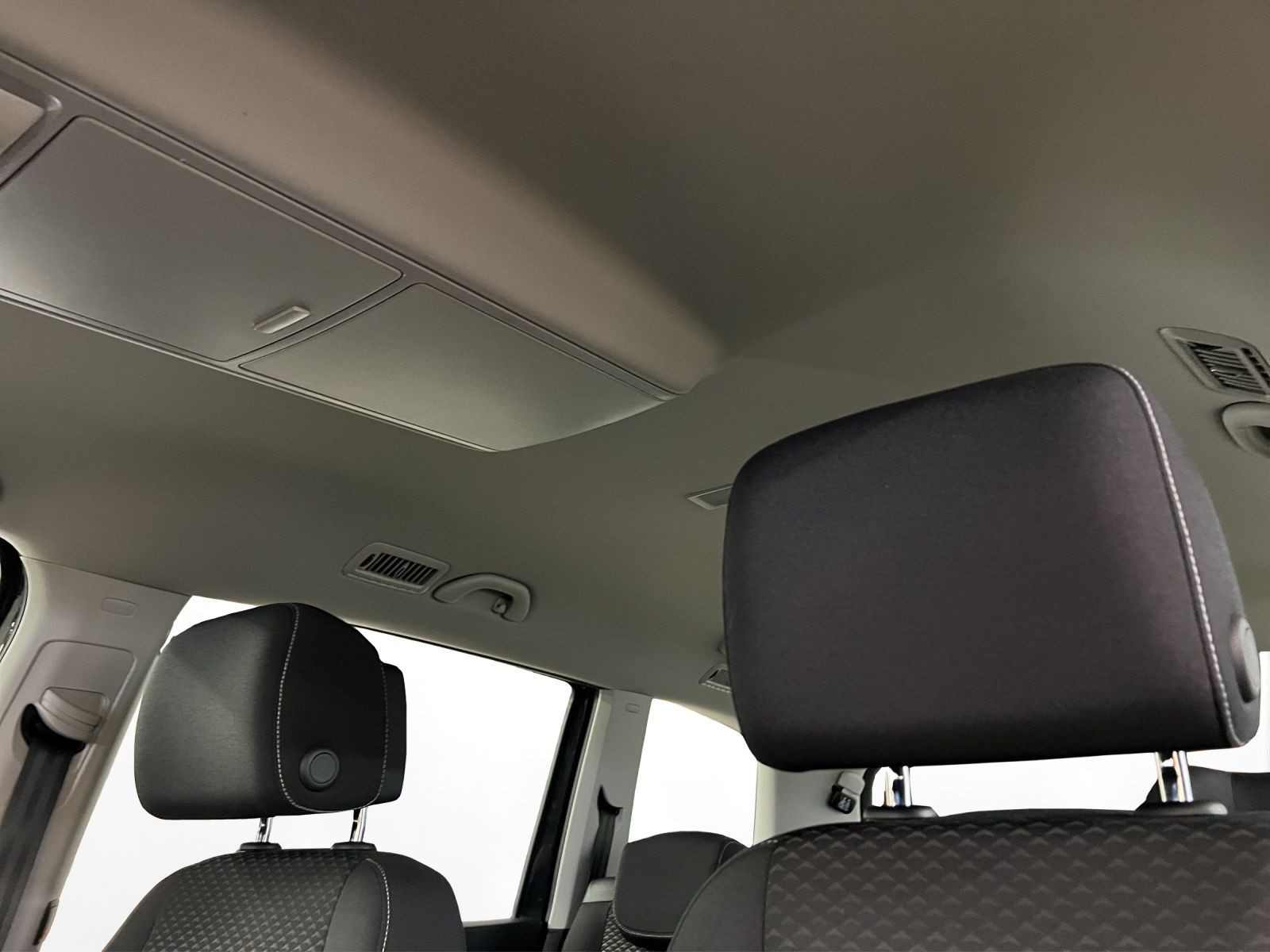 Volkswagen - Sharan_11