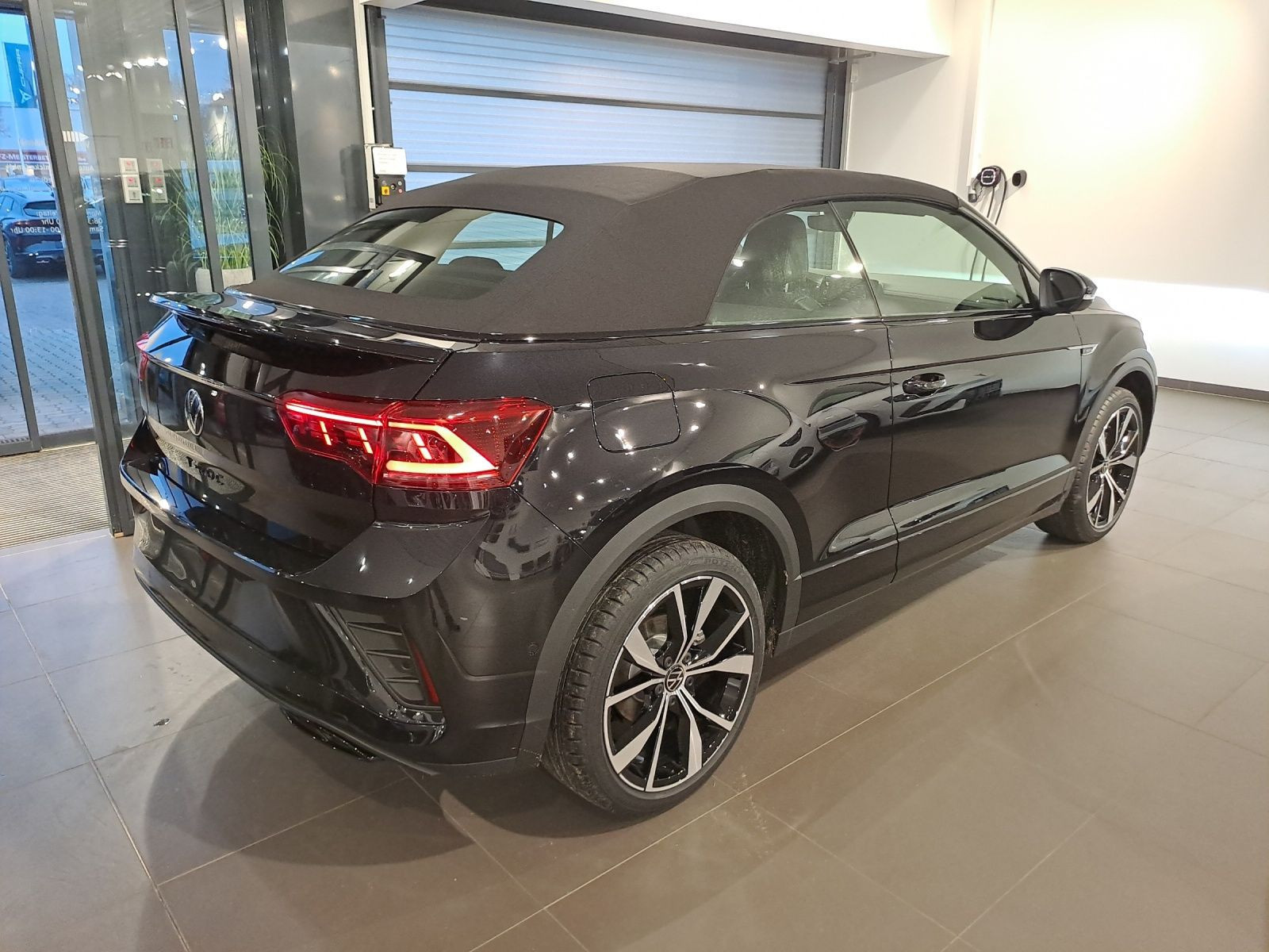 Volkswagen - T-Roc Cabriolet_21
