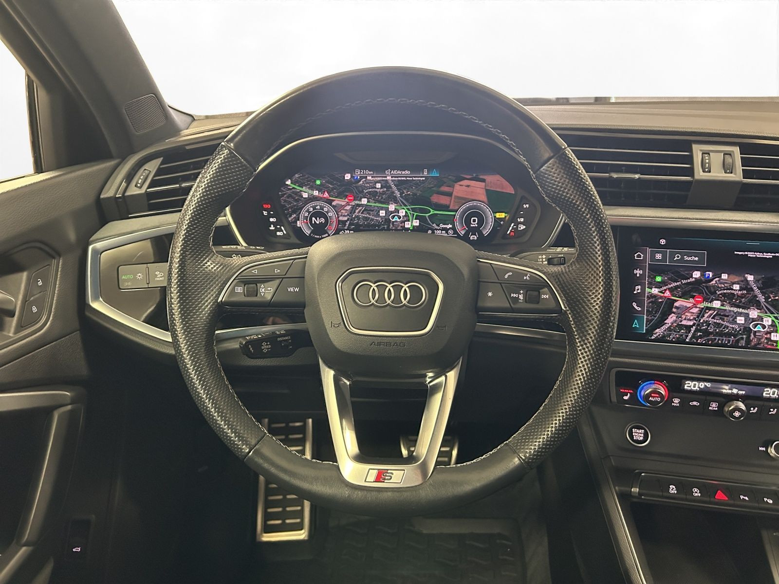 Audi - Q3_21 Audi - Q3_21