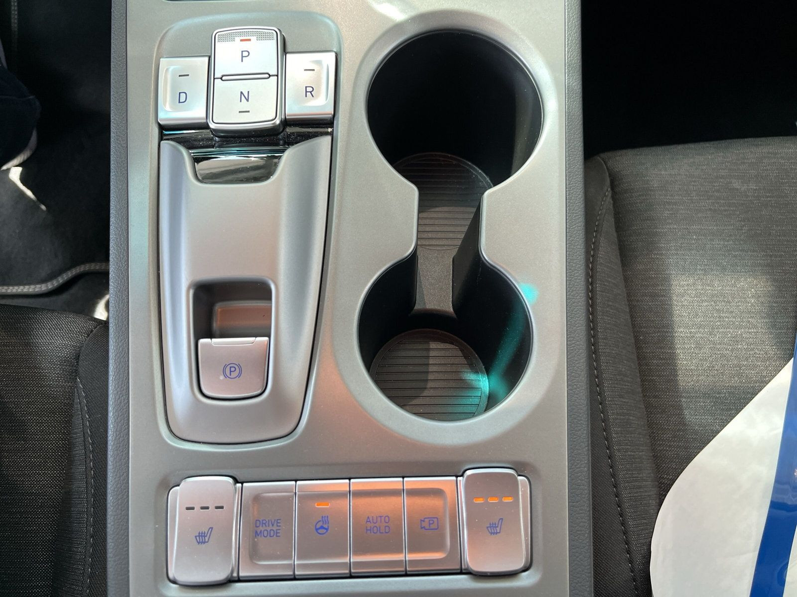 Hyundai - Kona_12