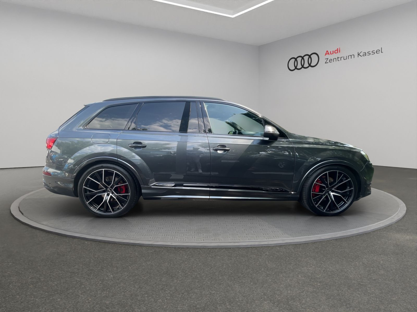 Audi - Q7_6
