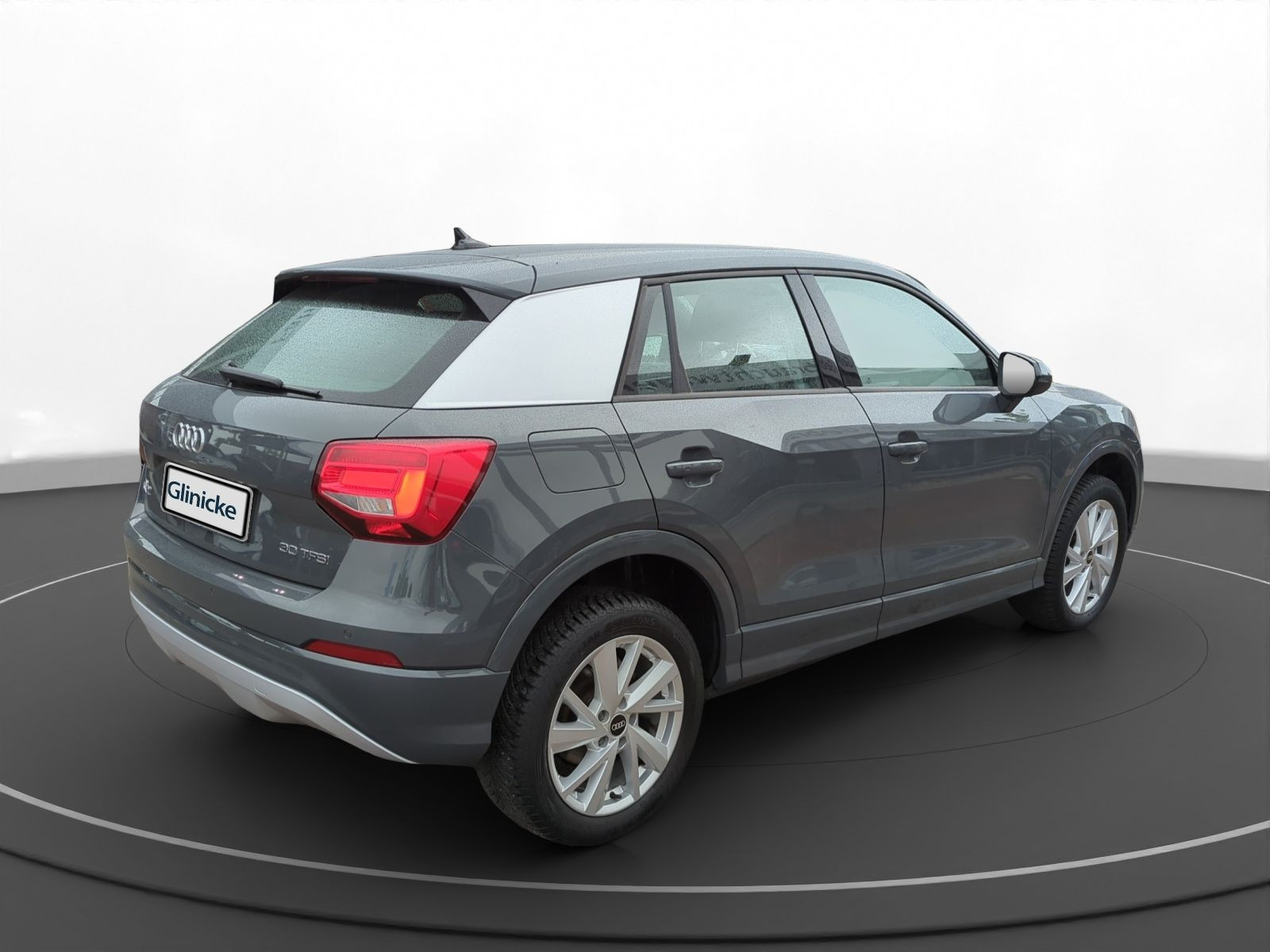 Audi - Q2_11