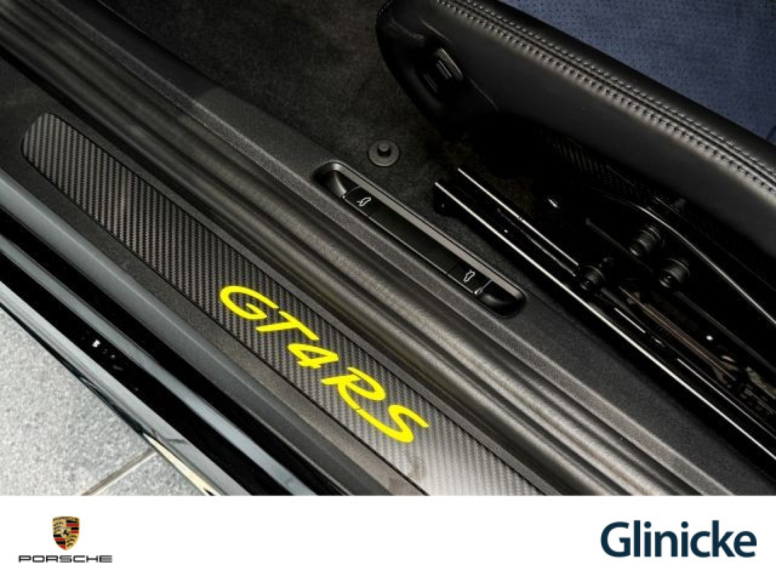 Porsche - Cayman_15