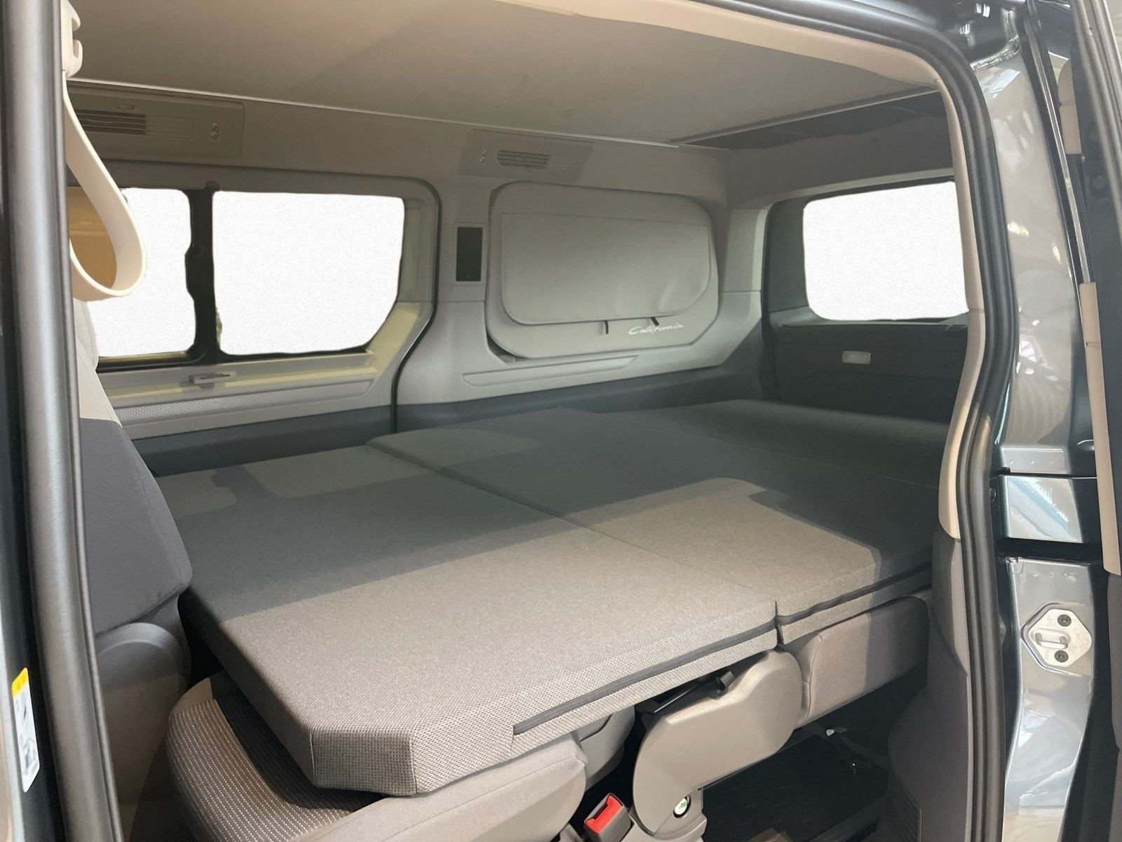 Volkswagen - California_9