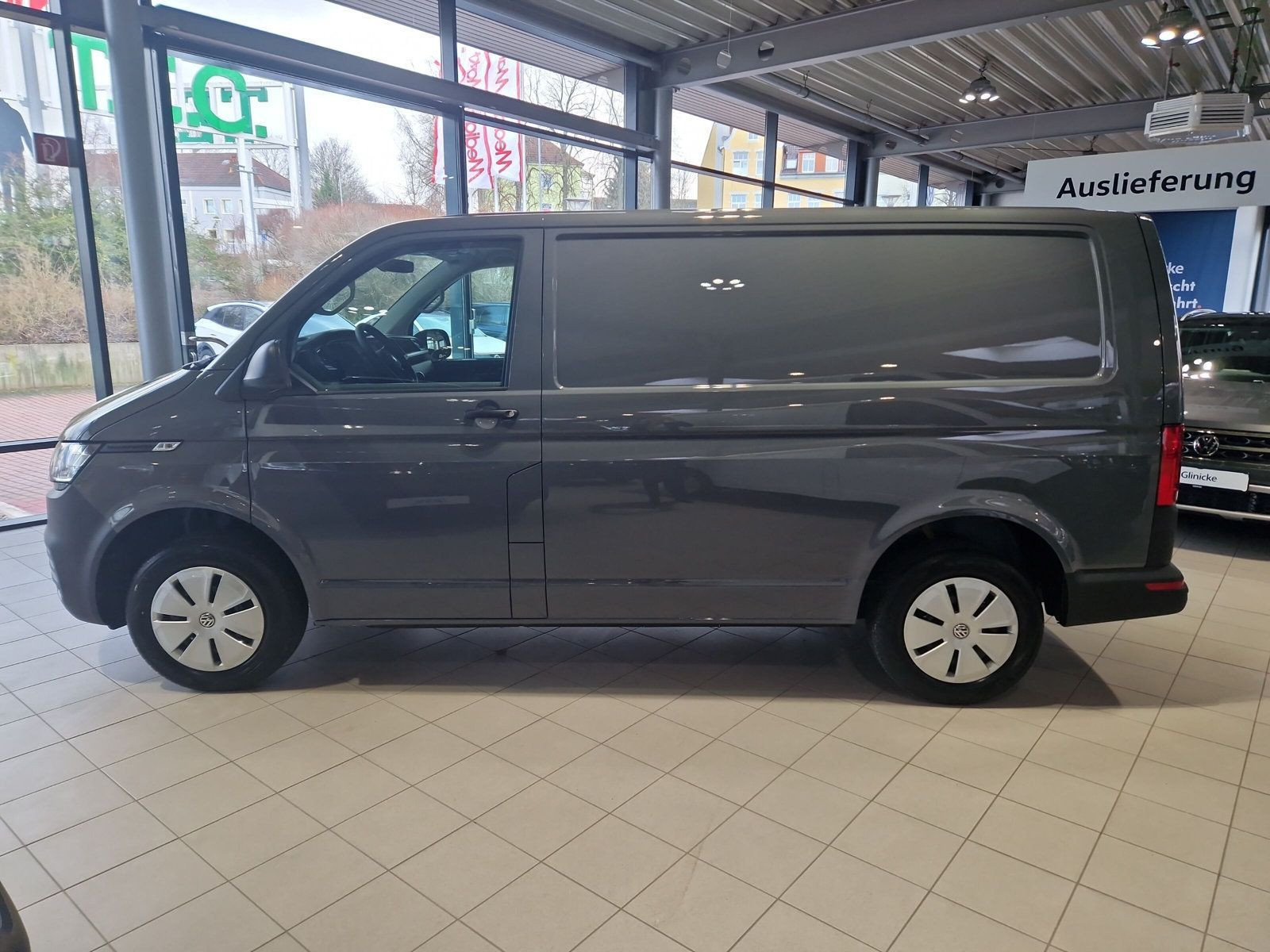Volkswagen - T6.1 Transporter_3