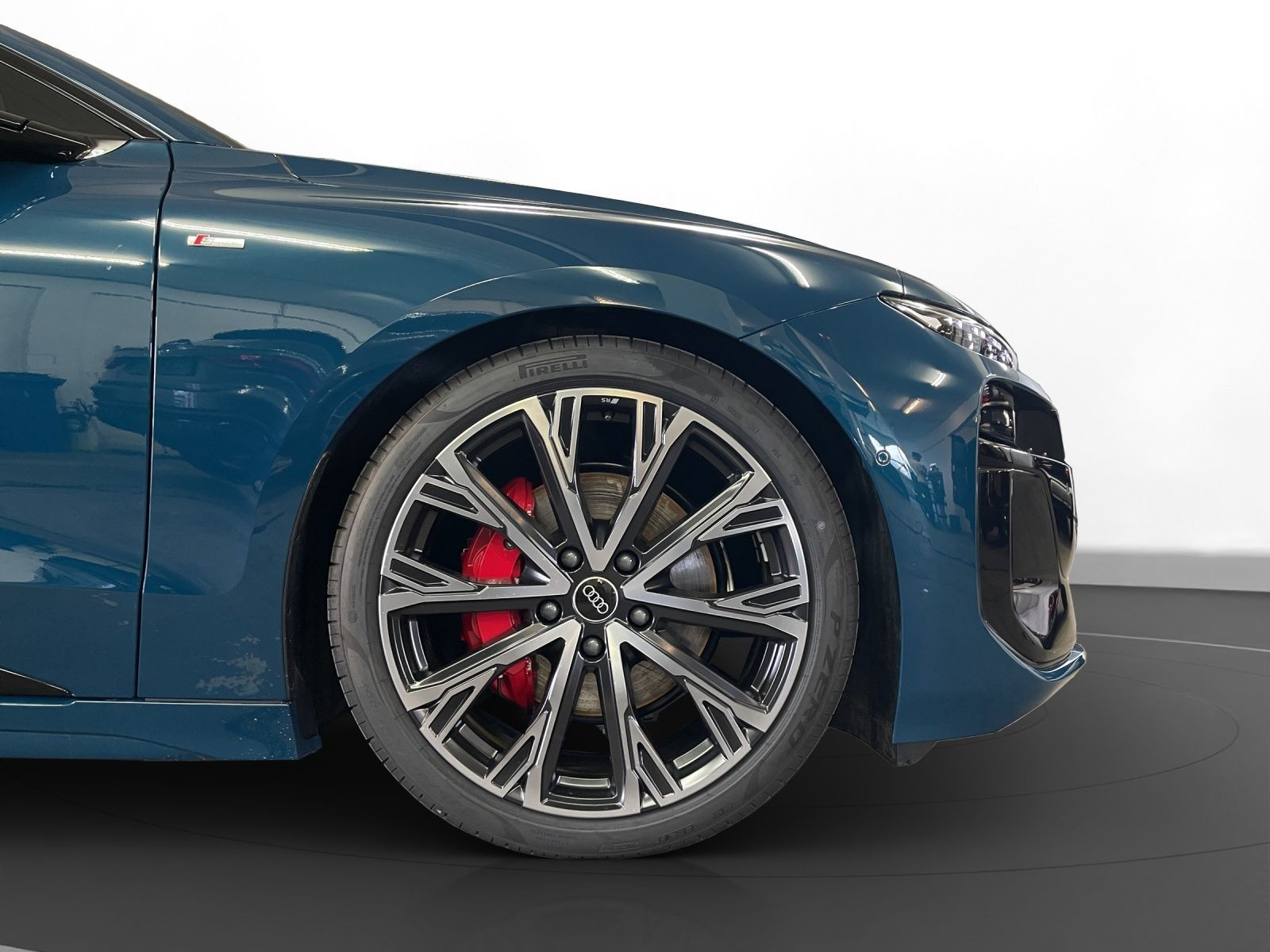 Audi - A6 Avant e-tron_15