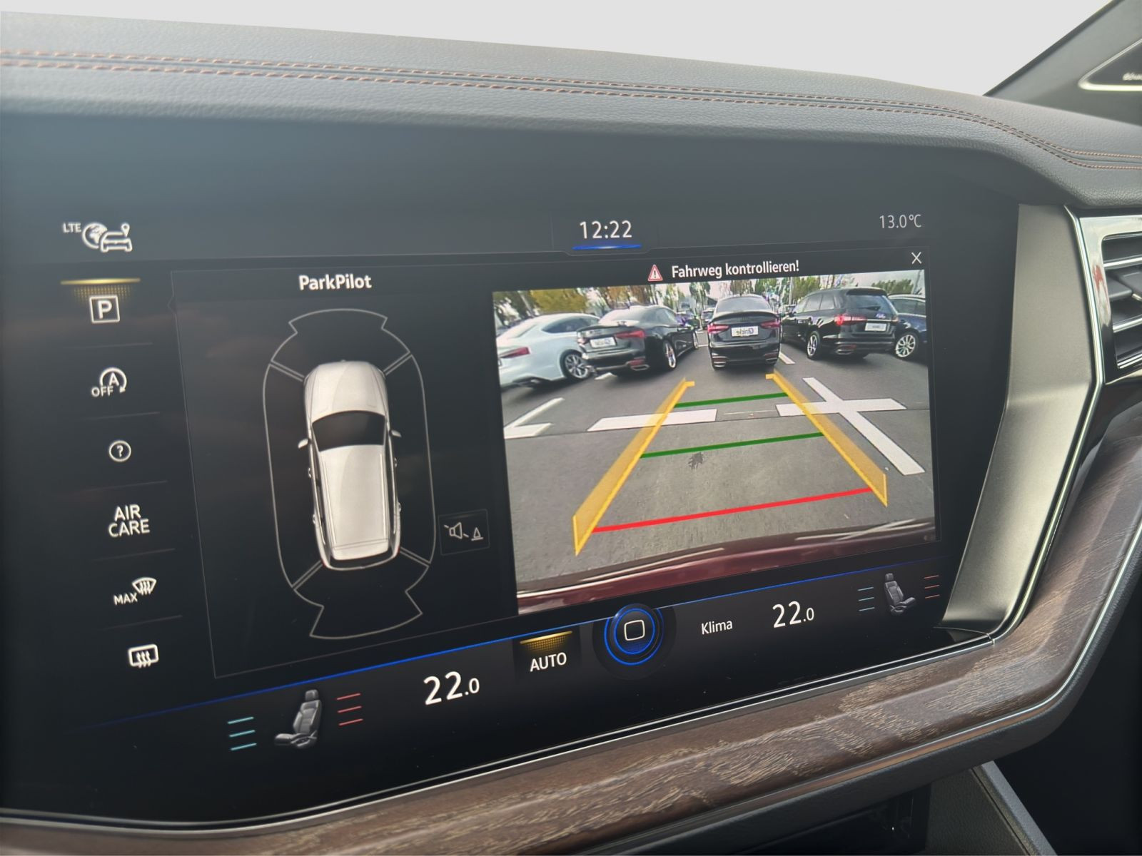 Volkswagen - Touareg_15