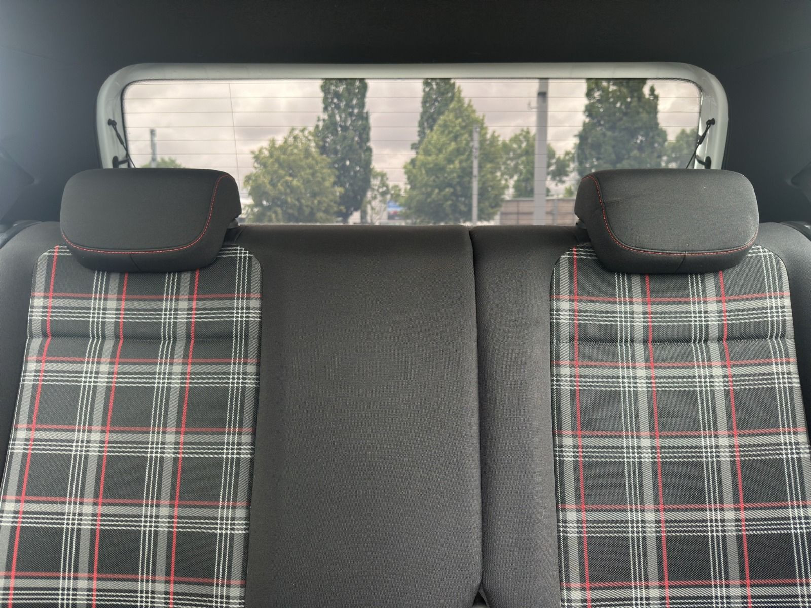 Volkswagen - up!_11