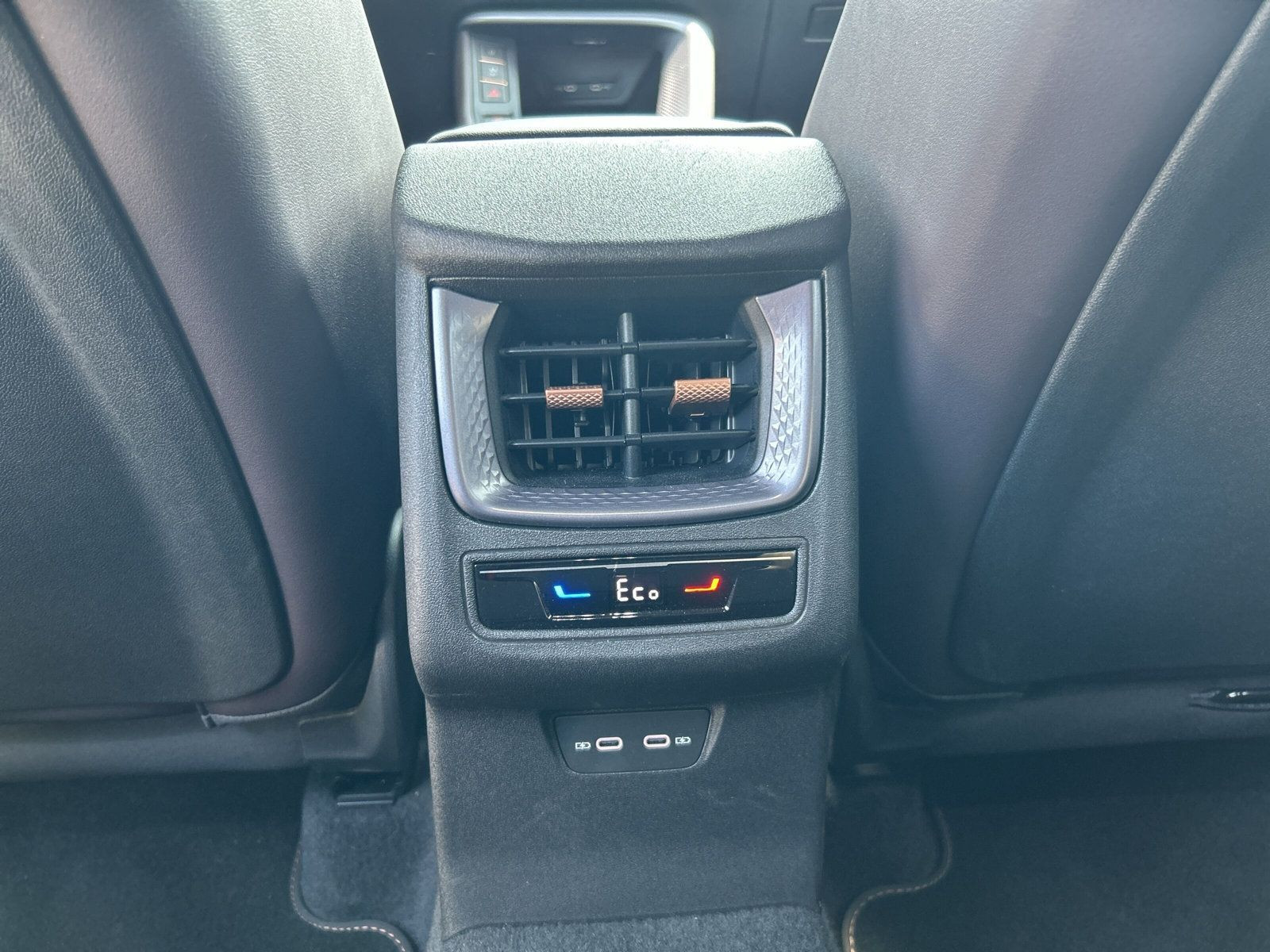 Cupra - Terramar_26