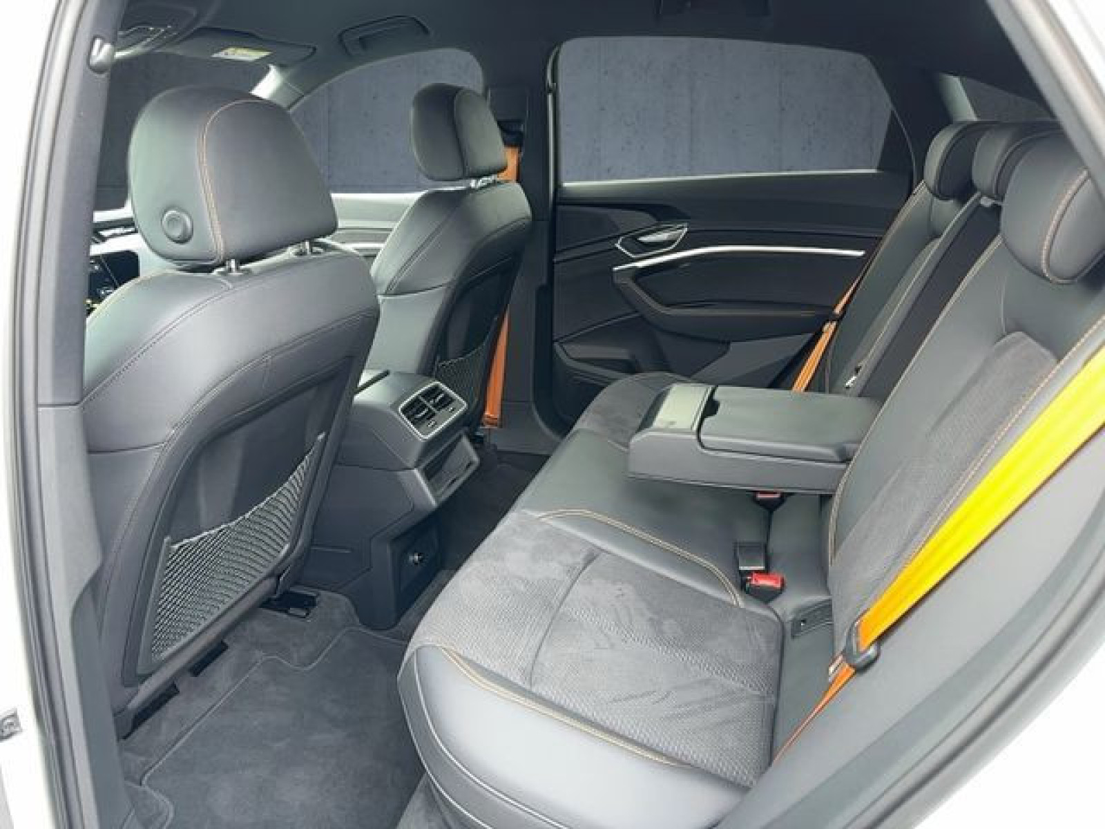 Audi - e-tron Sportback_14