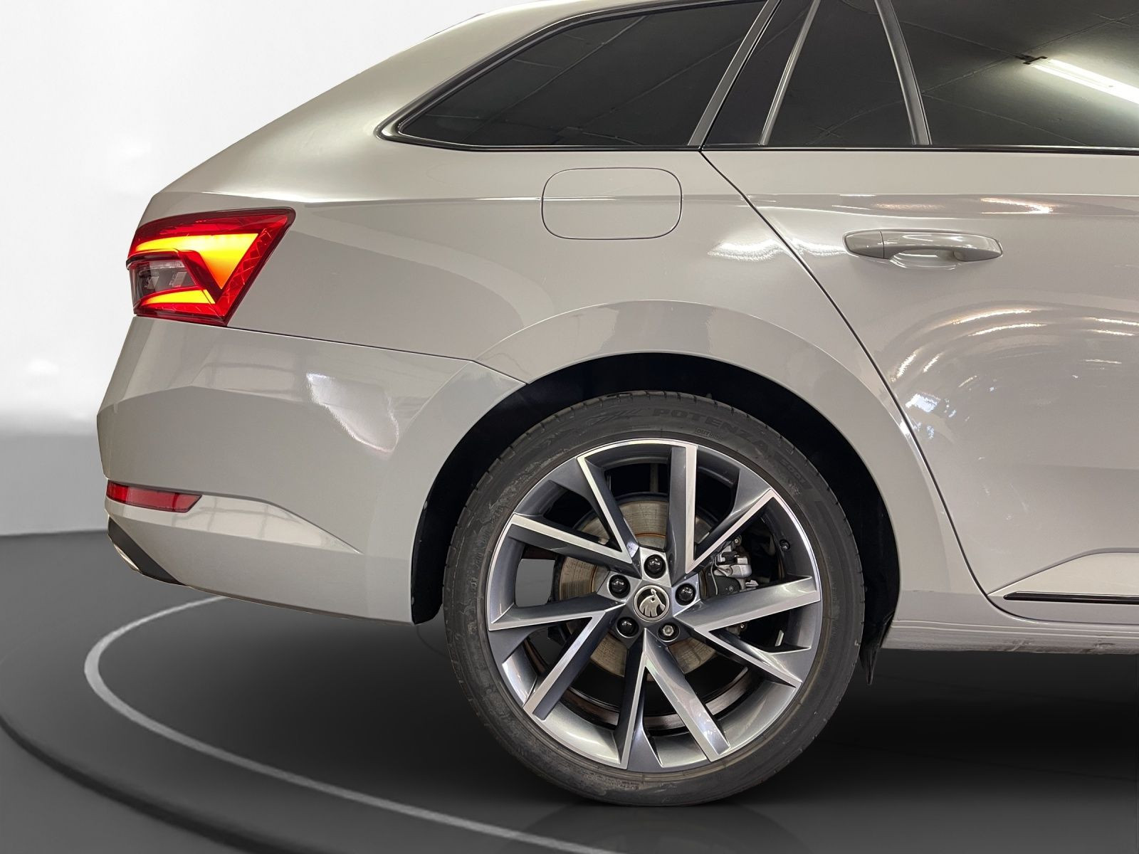 Škoda - Superb_14
