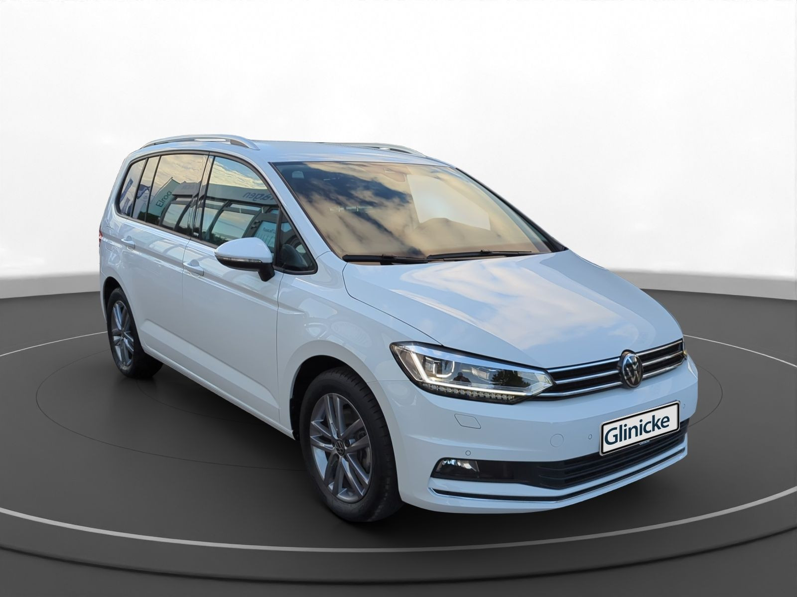 Volkswagen - Touran_14