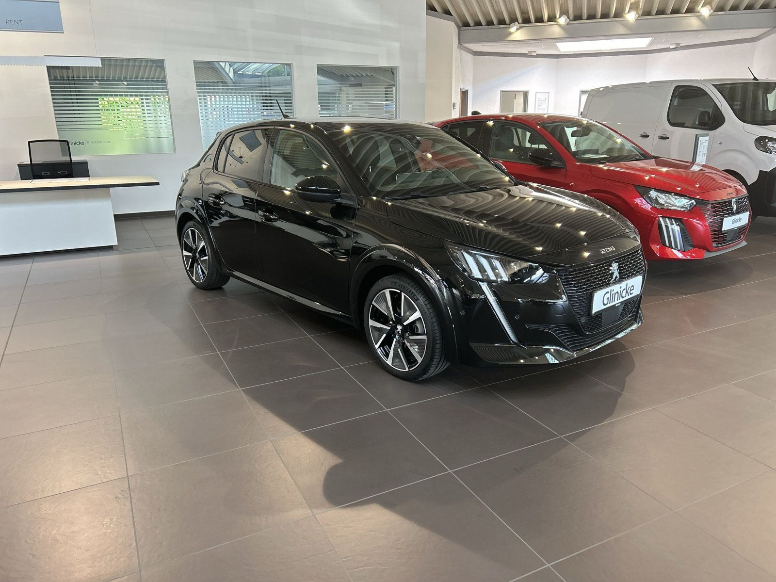 Peugeot - 208_4