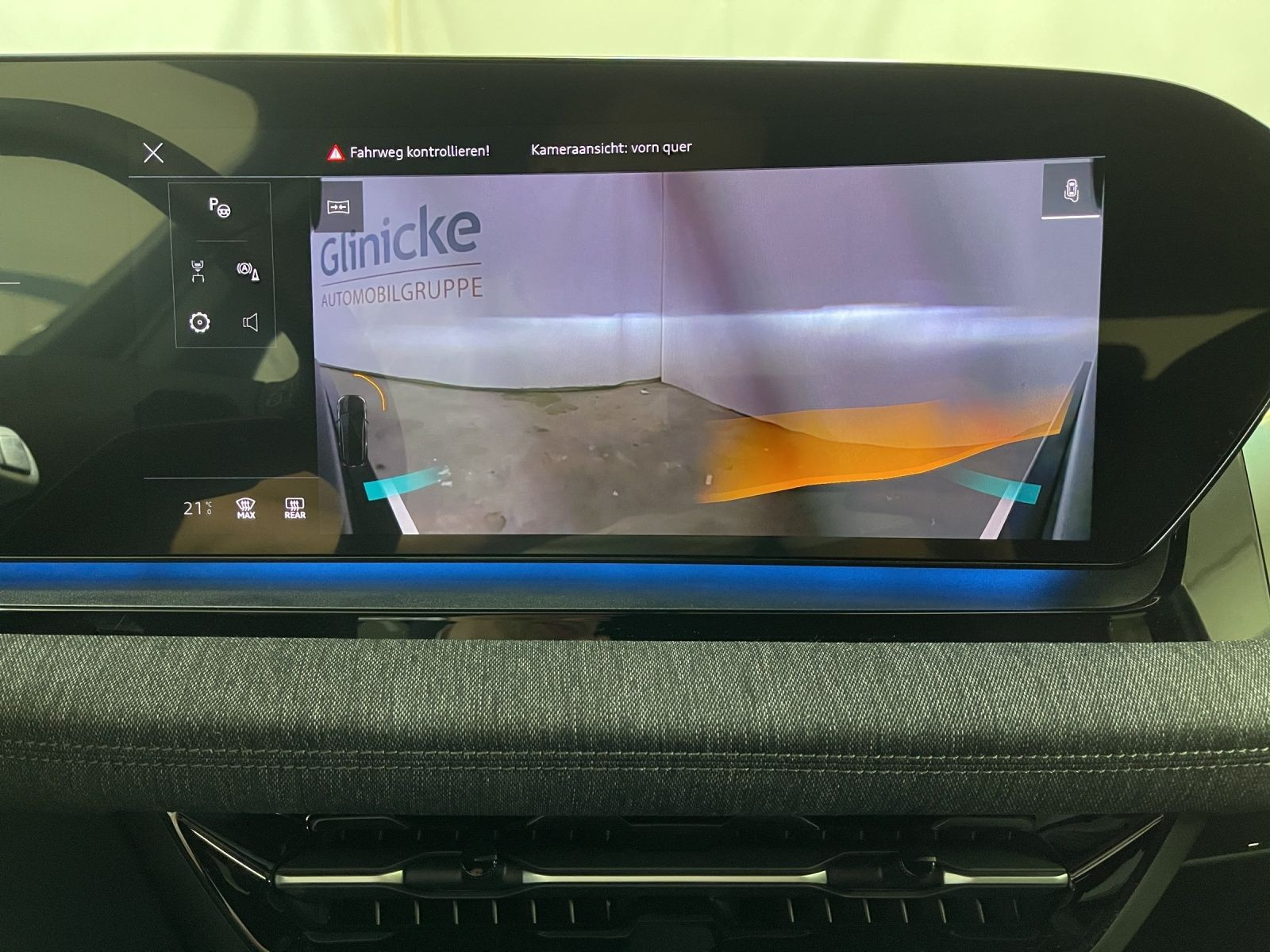 Audi - Q6 SUV e-tron_26