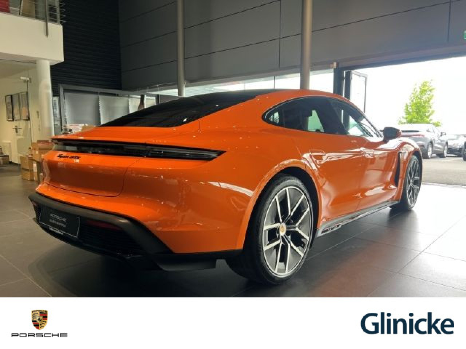 Porsche - Taycan_8