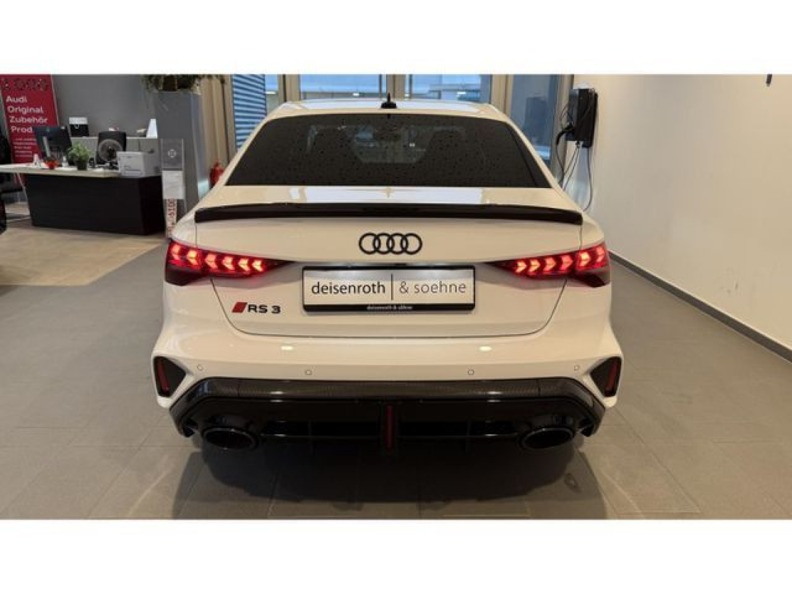 Audi - RS 3_12