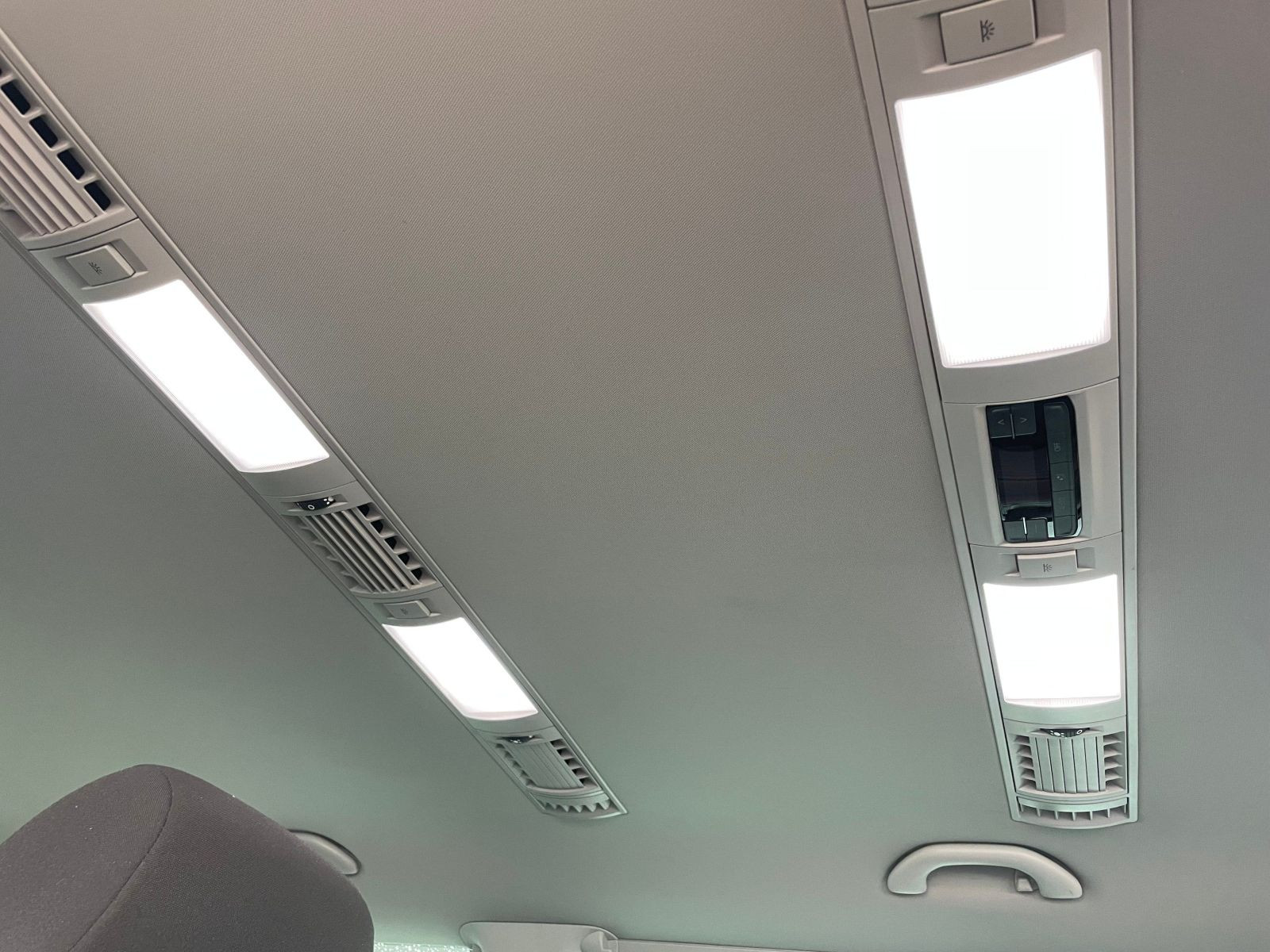 Volkswagen - T6.1 Caravelle_7