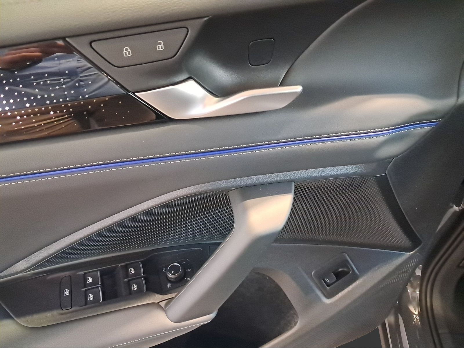 Volkswagen - Tiguan_13