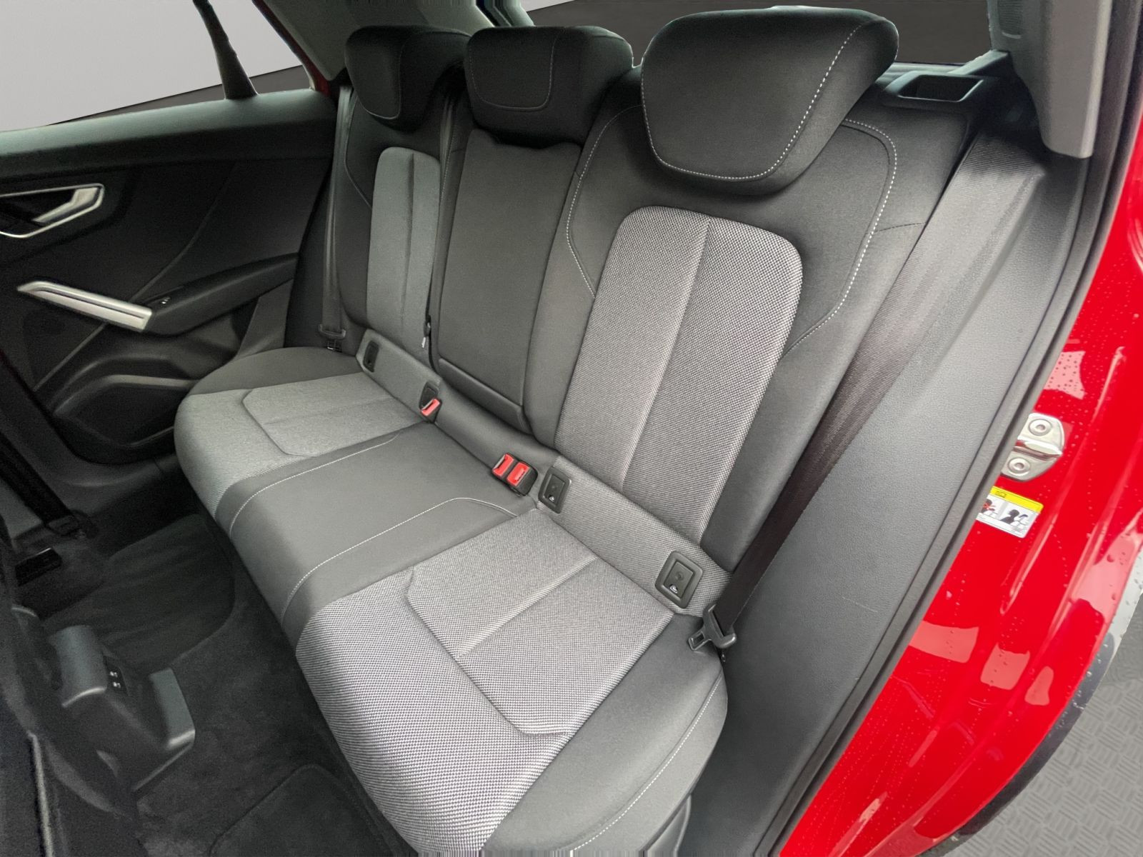 Audi - Q2_18