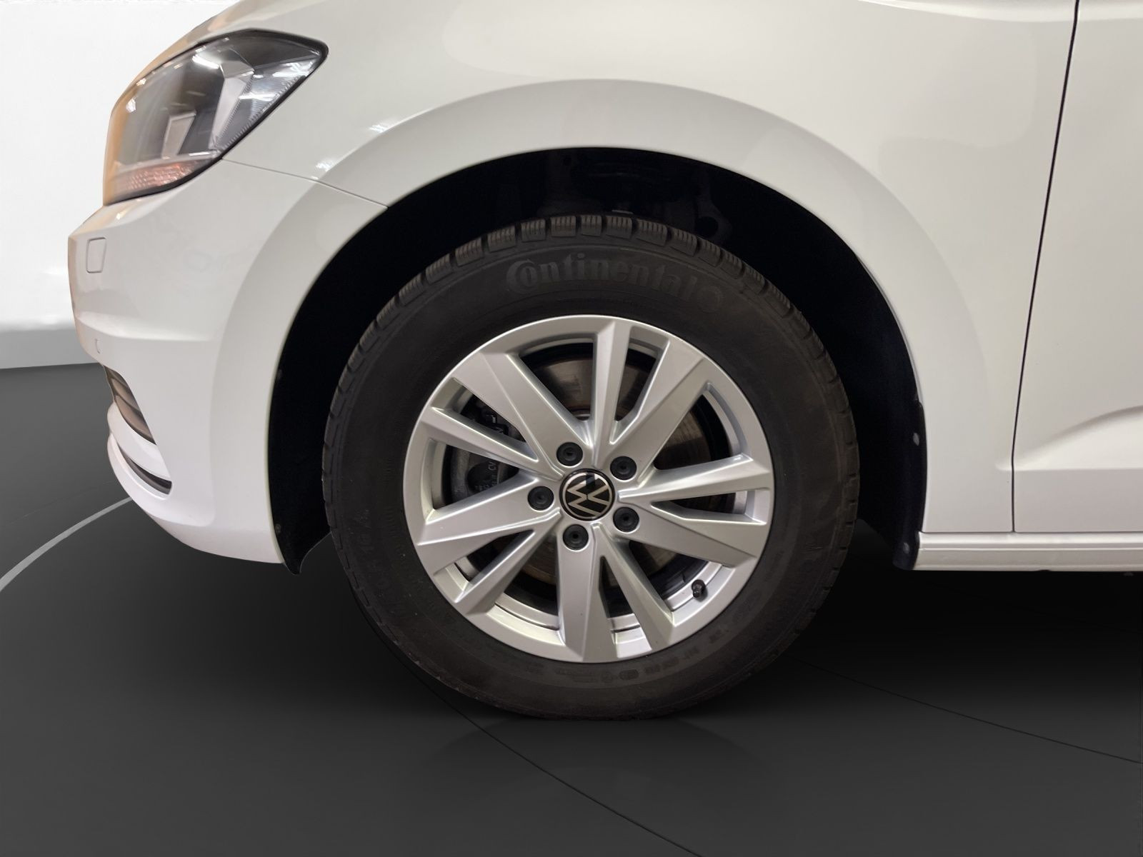Volkswagen - Touran_13