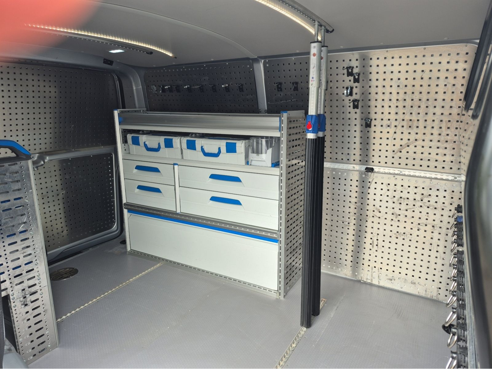 Volkswagen - T6.1 Transporter_13