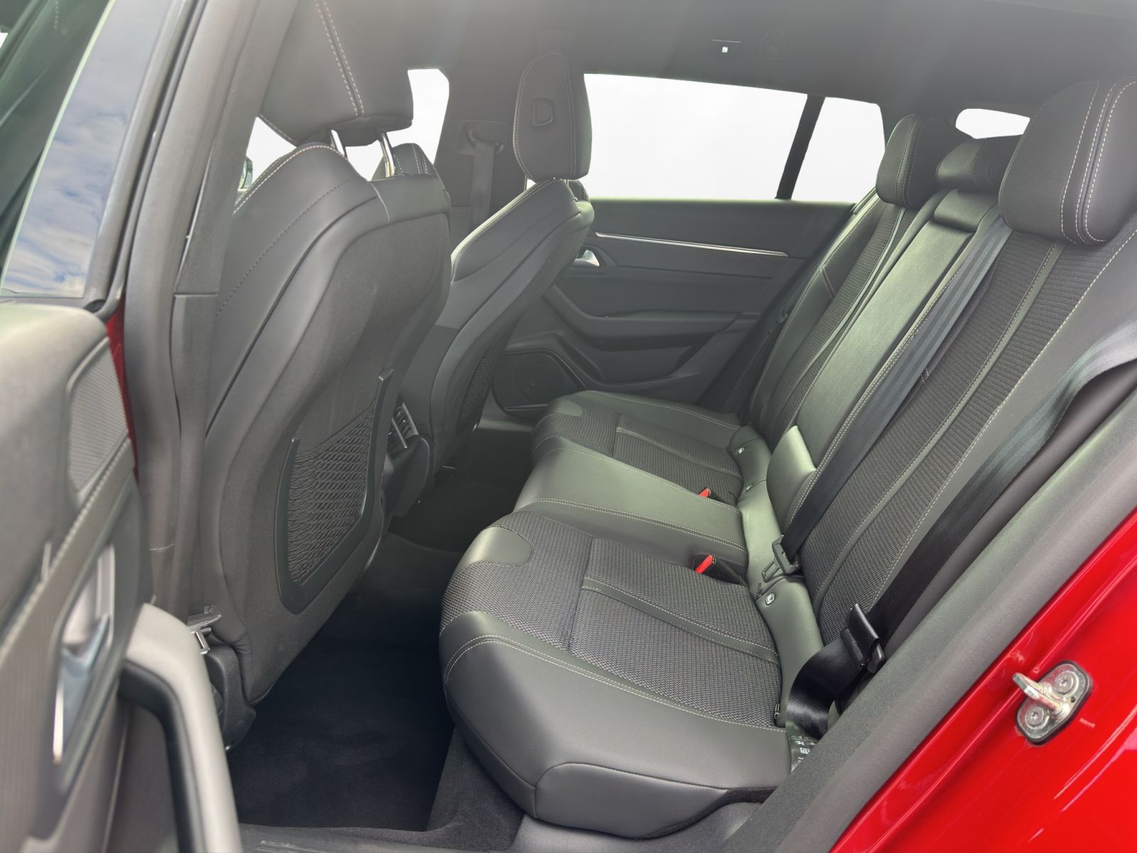 Peugeot - 508_12
