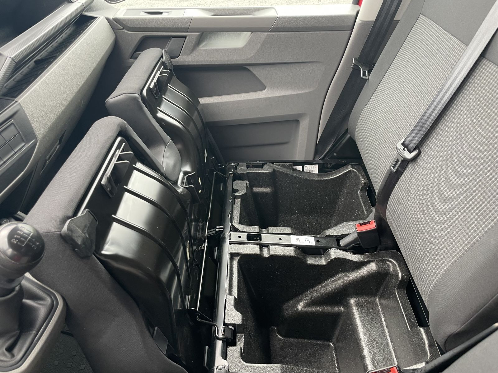 Volkswagen - T6.1 Transporter_7