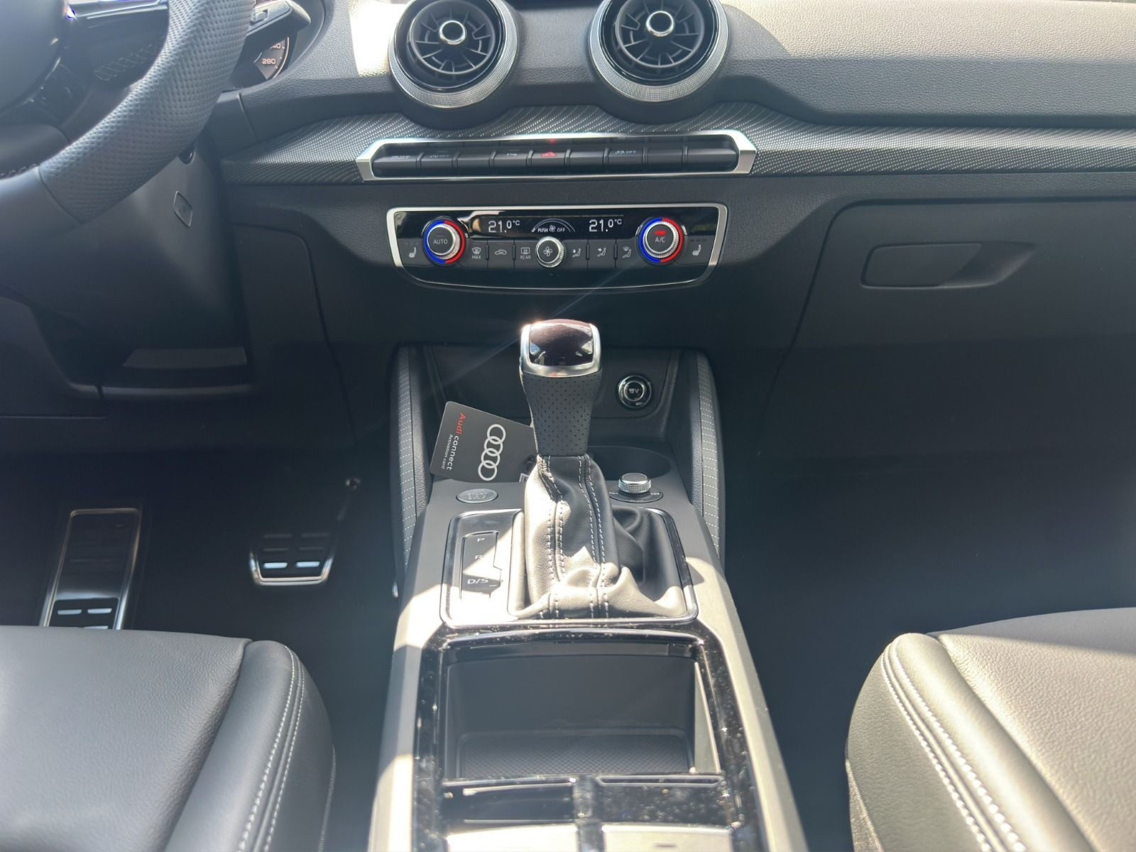 Audi - Q2_17