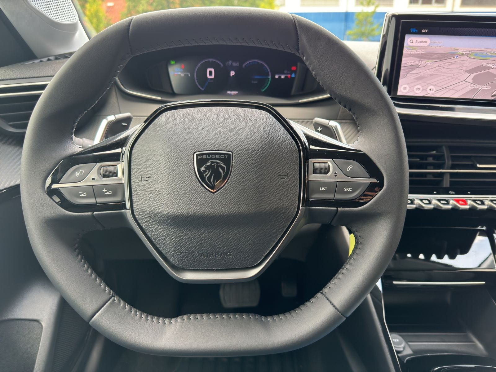 Peugeot - 208_16