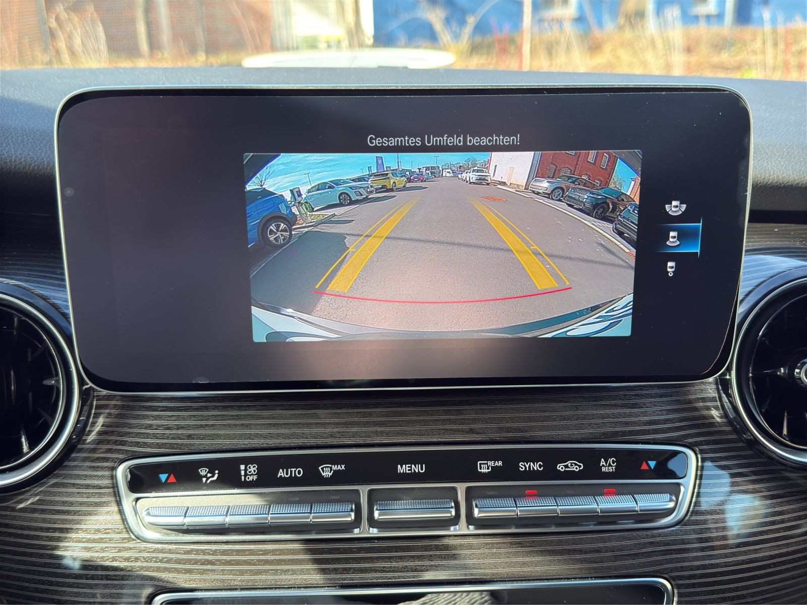 Mercedes-Benz - V 300_15