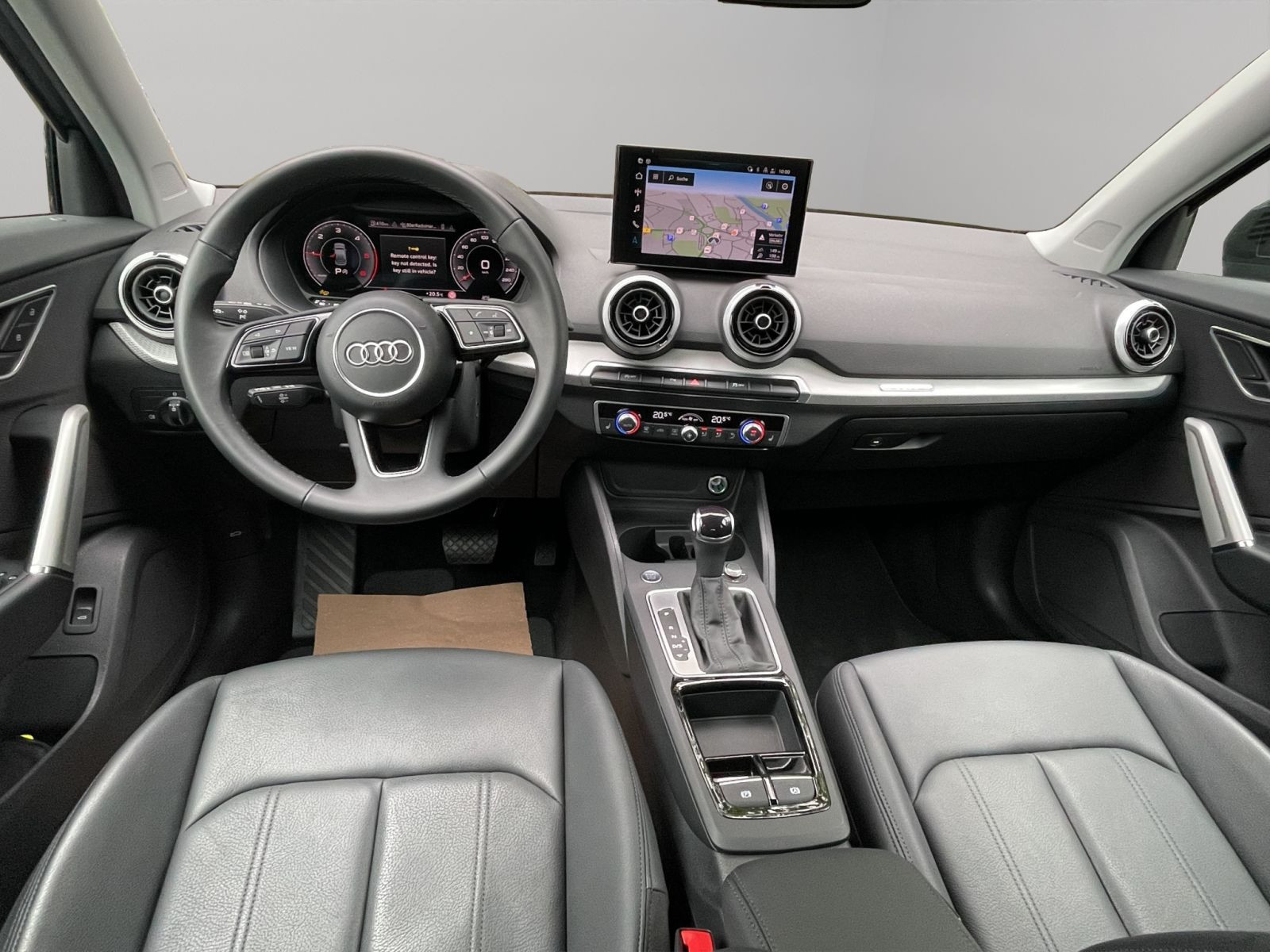 Audi - Q2_17