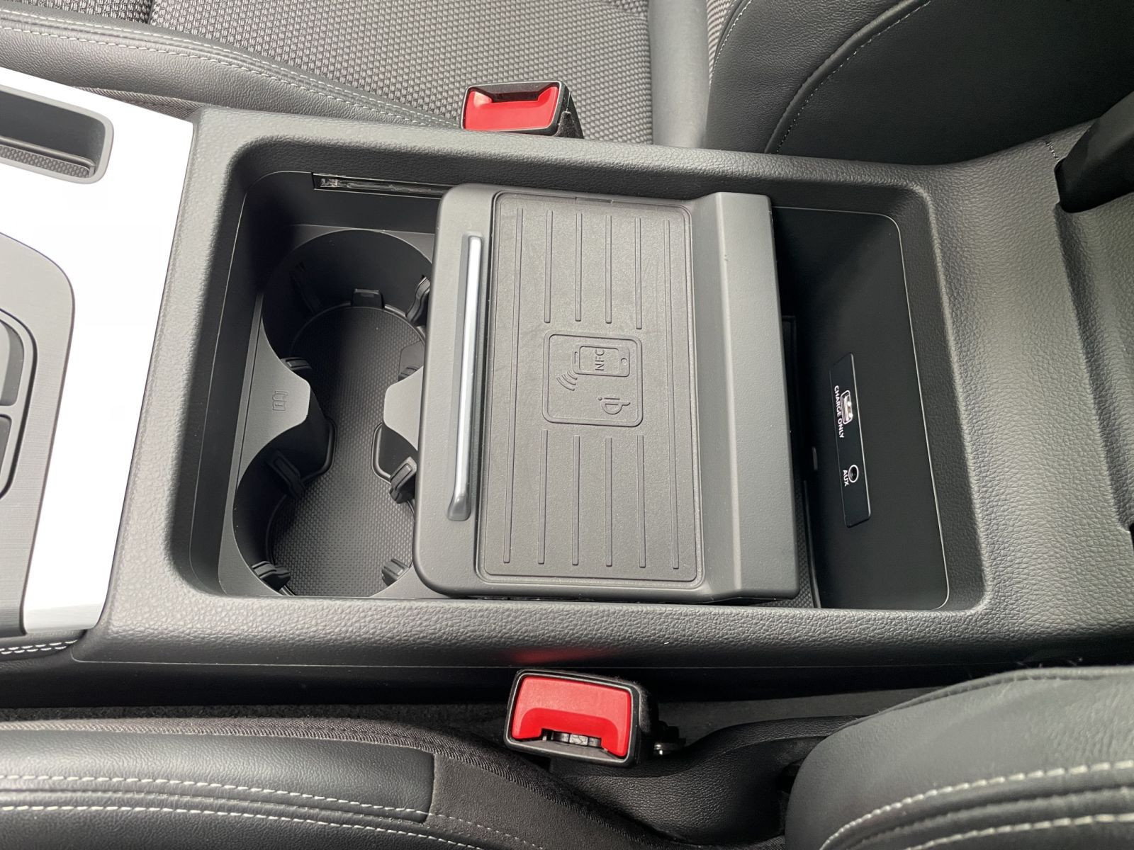 Audi - Q5_26
