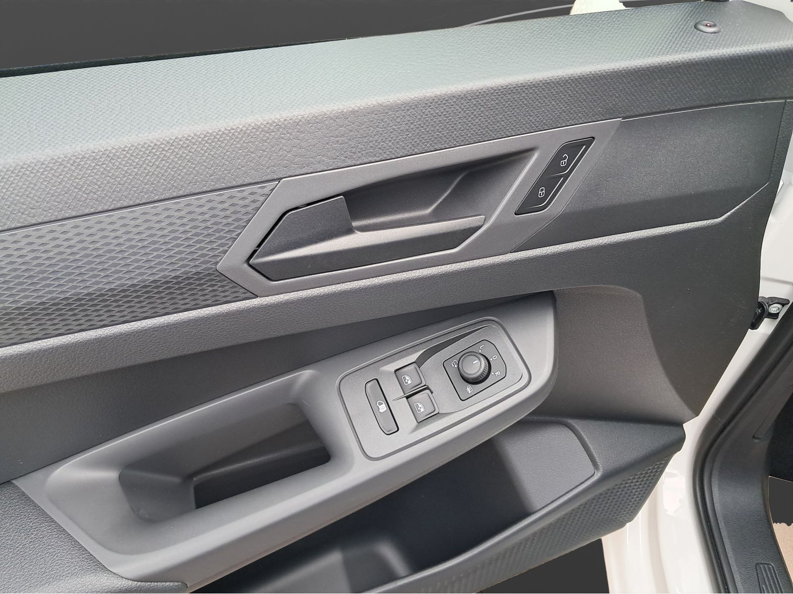Volkswagen - Caddy Cargo_11