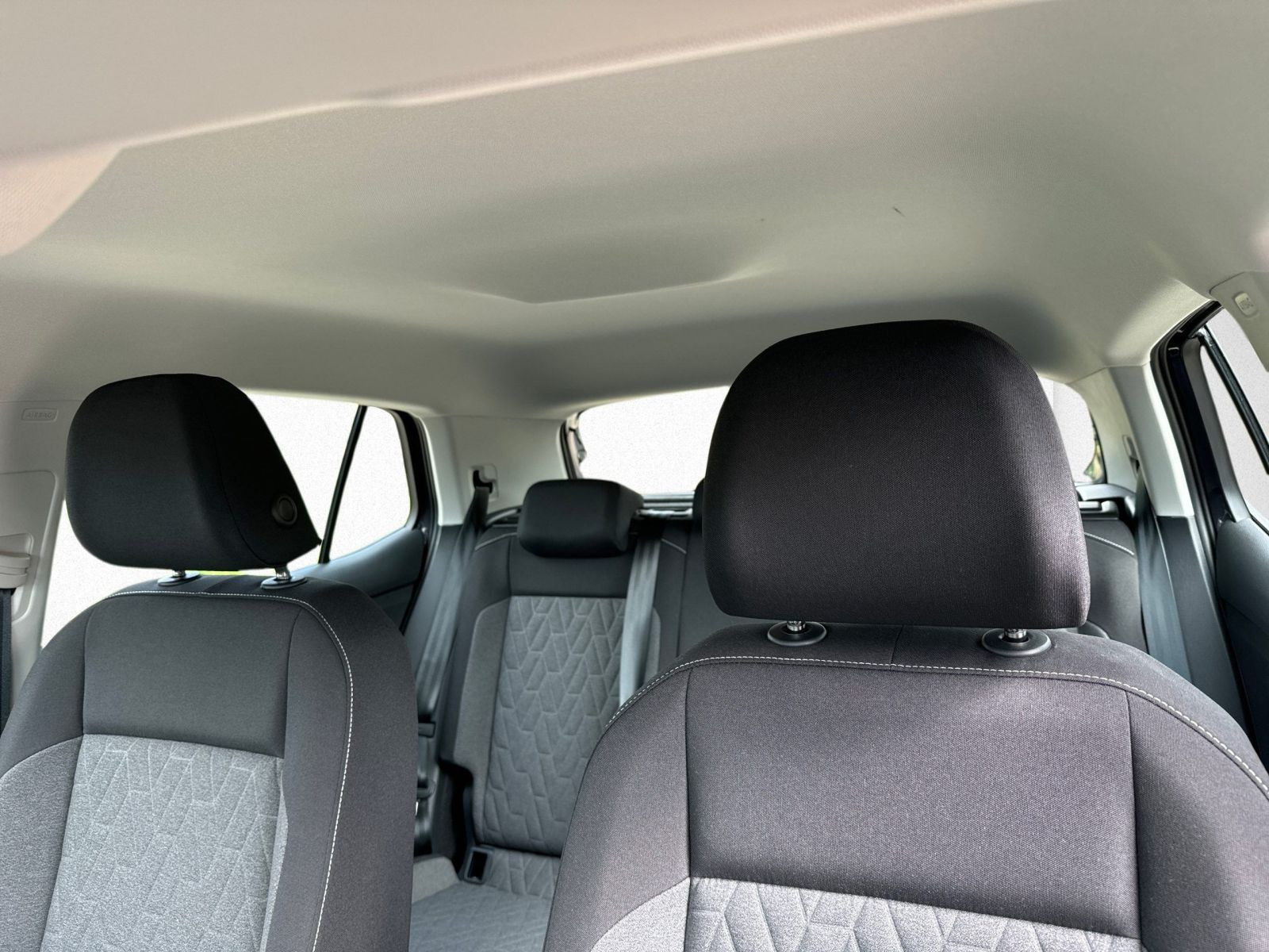 Volkswagen - T-Cross_11