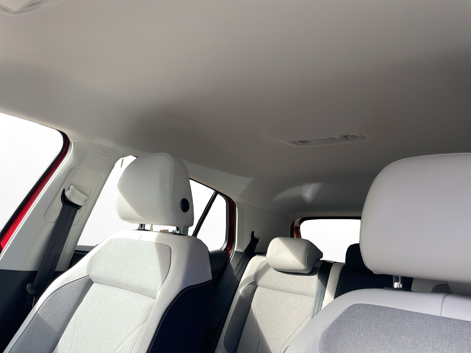 Volkswagen - T-Cross_12