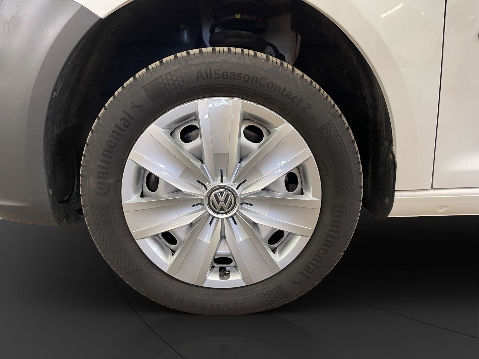 Volkswagen - Caddy Maxi_11