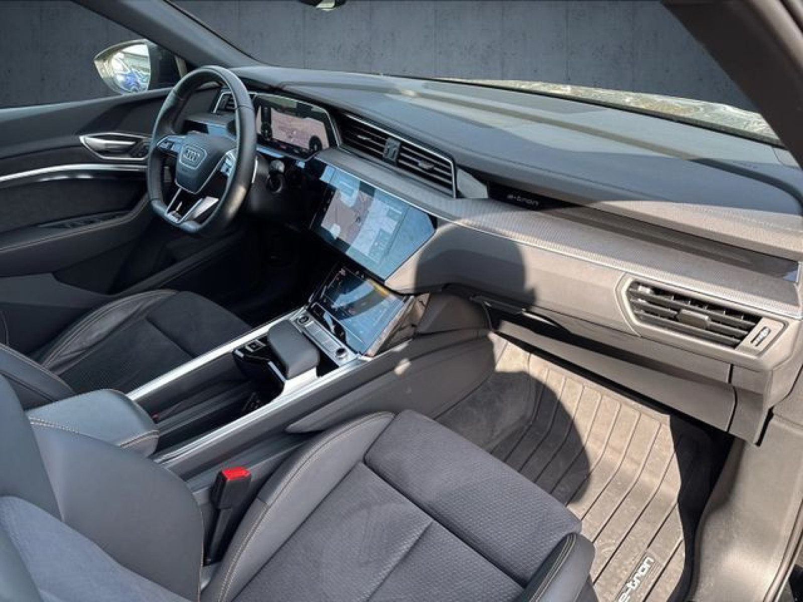 Audi - e-tron_17