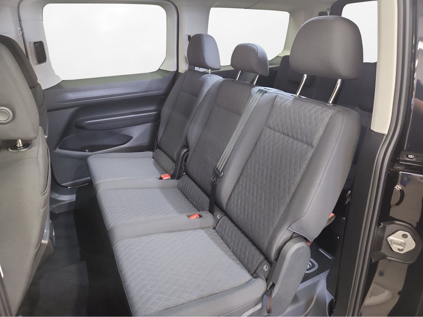 Volkswagen - Caddy Maxi_13