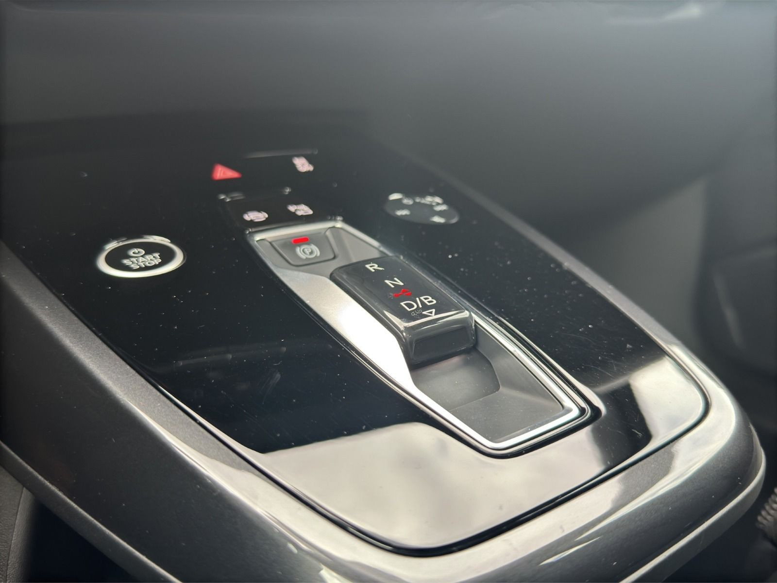 Audi - Q4_14