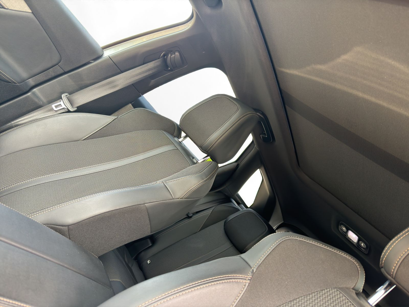 Peugeot - 3008_15