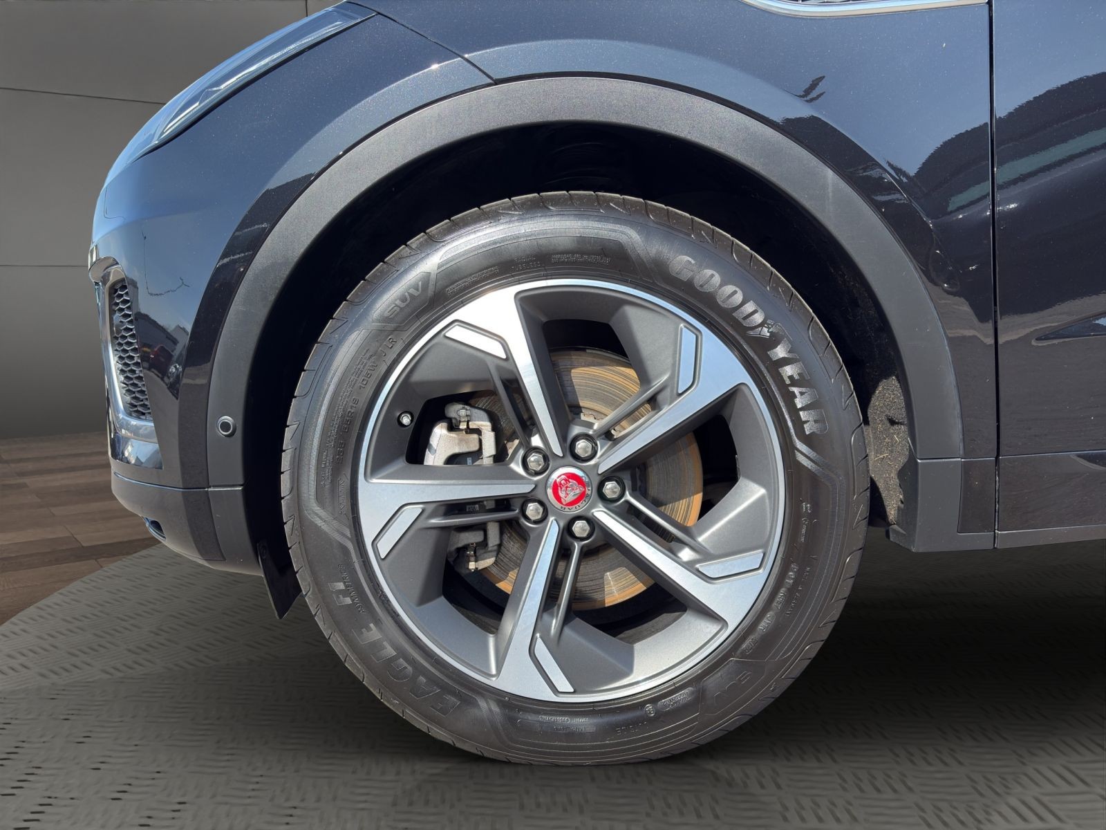 Jaguar - E-Pace_9