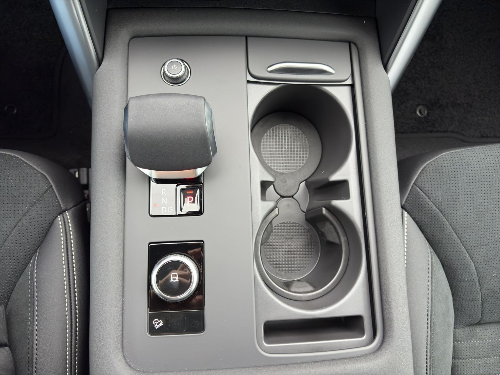 Land Rover - Discovery_15