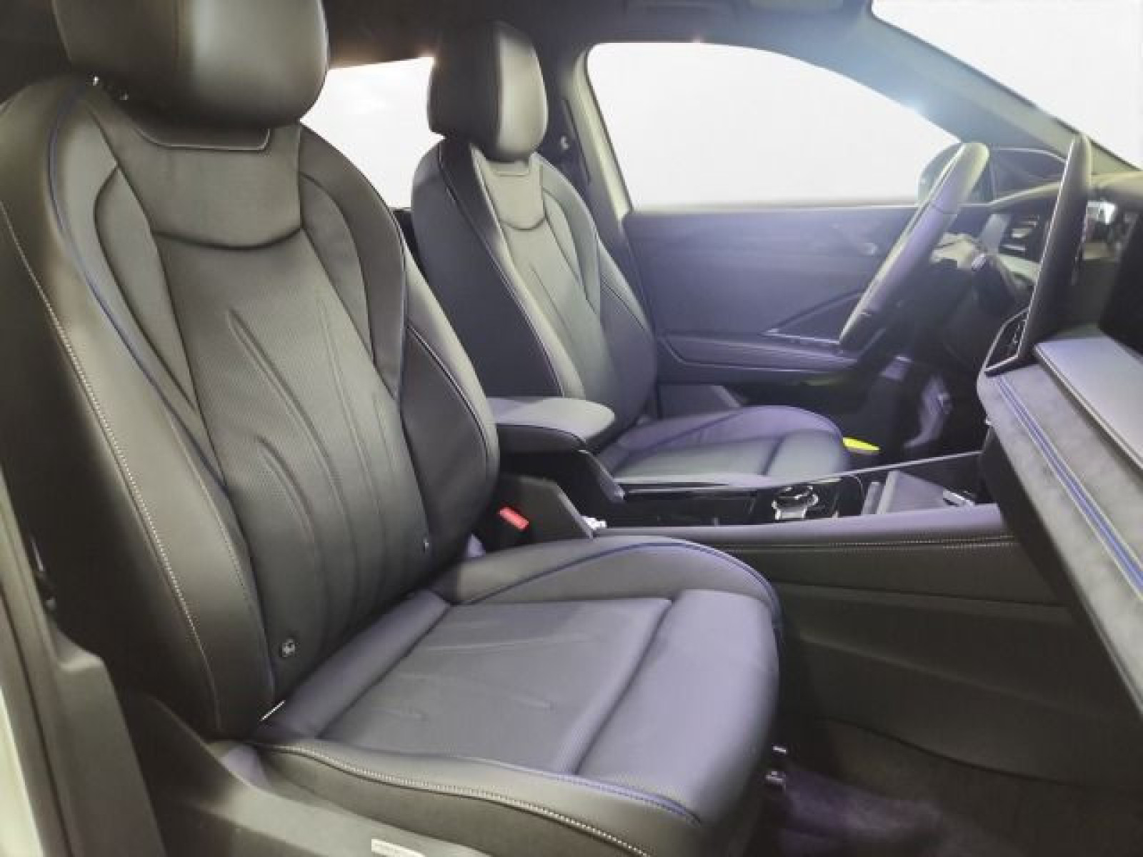 Volkswagen - Tayron_11