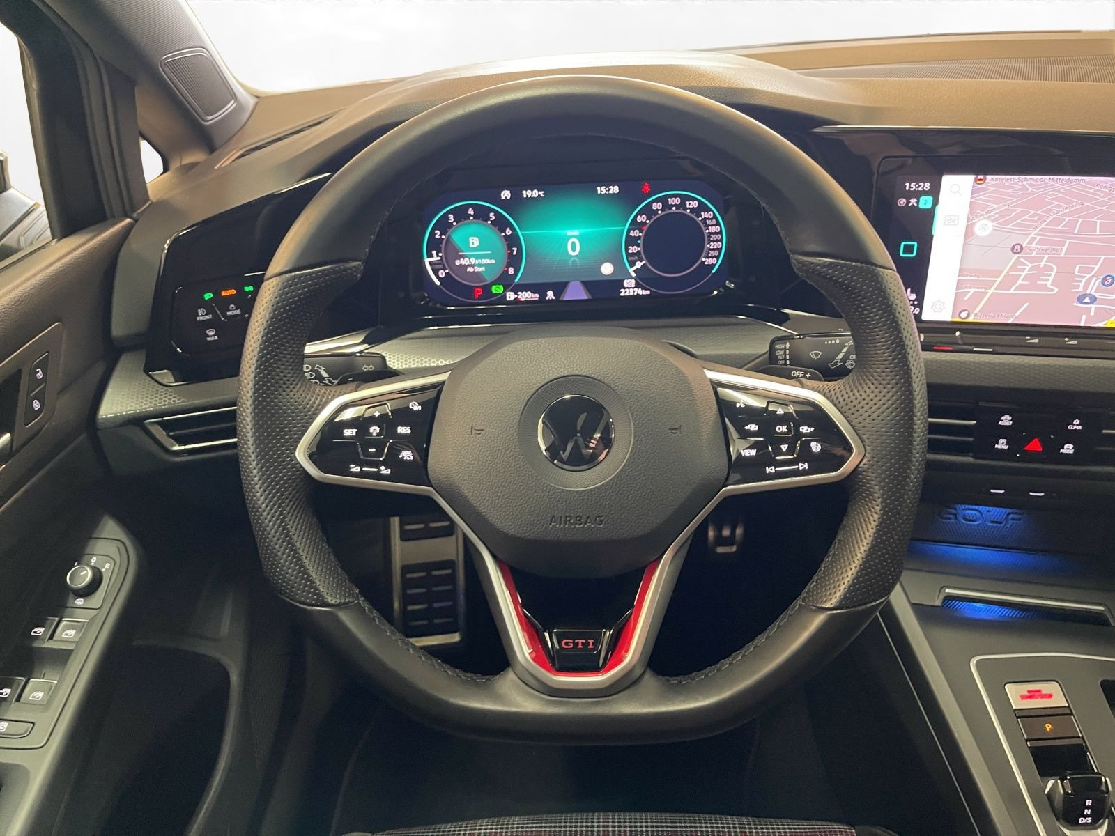 Volkswagen - Golf GTI_21
