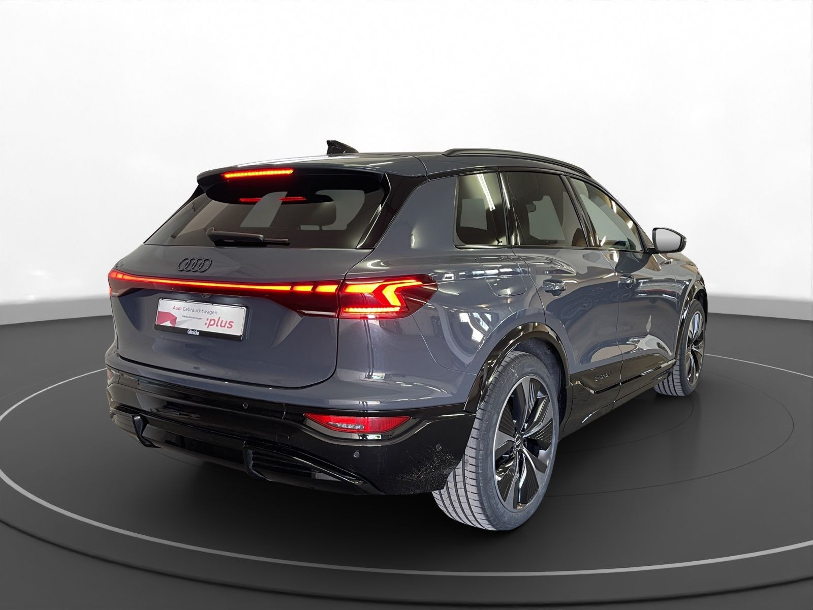 Audi - Q6 SUV e-tron_6
