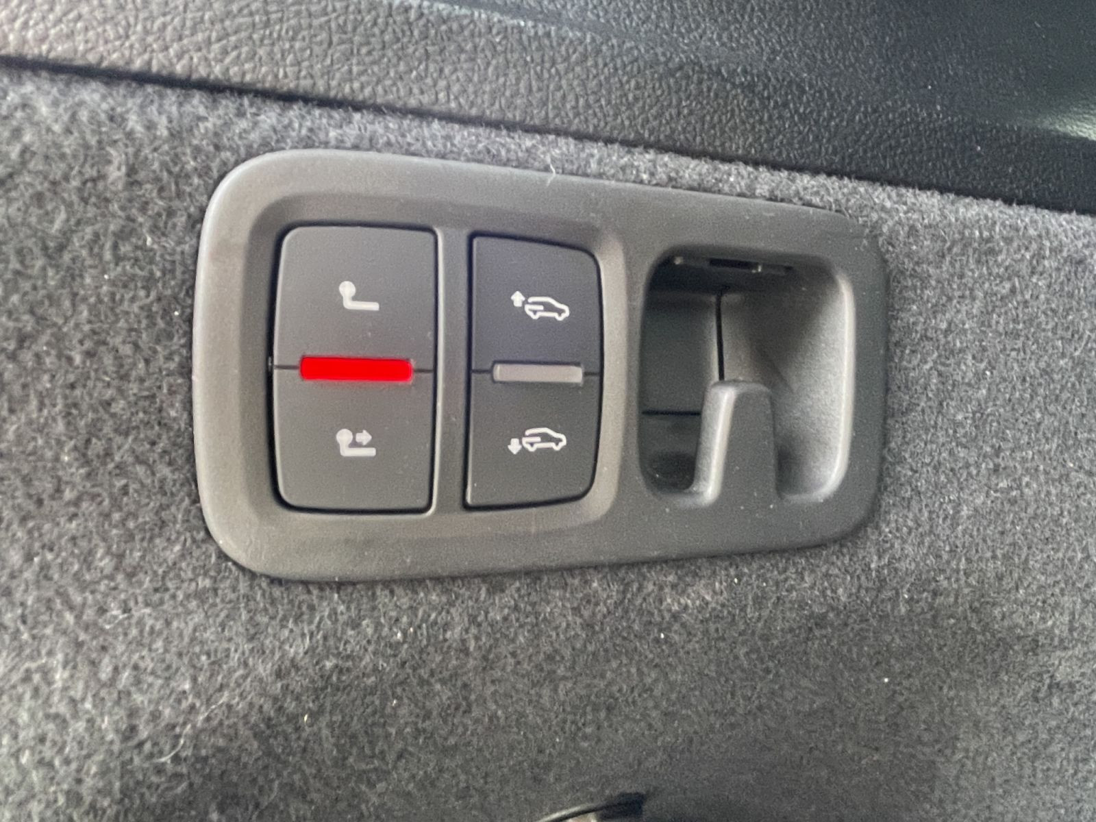 Audi - Q7_23
